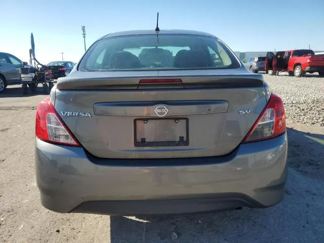 2018 NISSAN VERSA SV  
