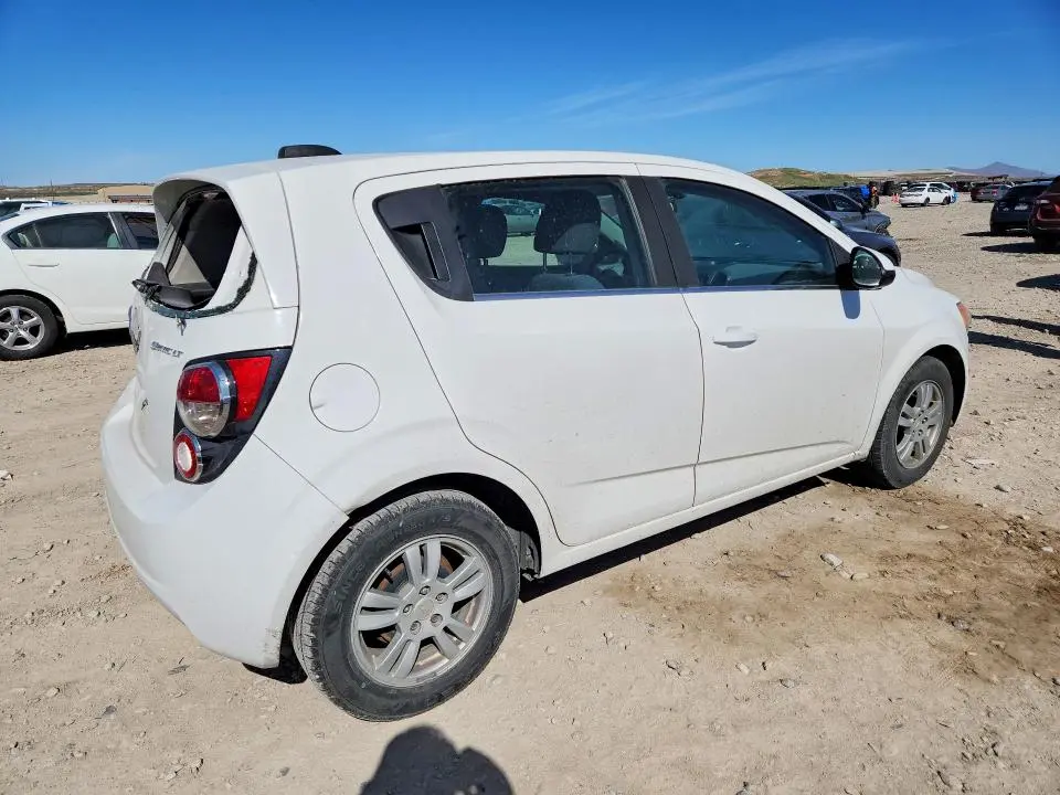 2016 CHEVROLET SONIC LT  