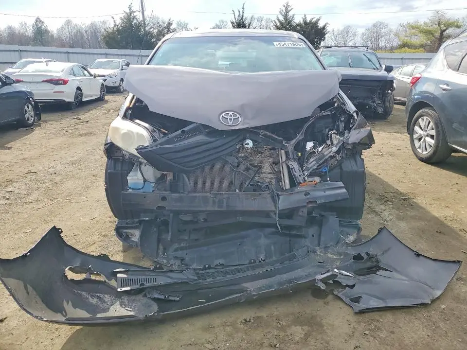 2014 TOYOTA SIENNA L 7-PASSENGER  