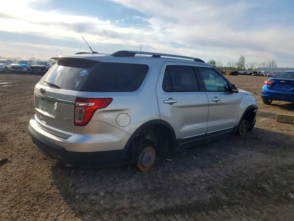 2015 FORD EXPLORER XLT  