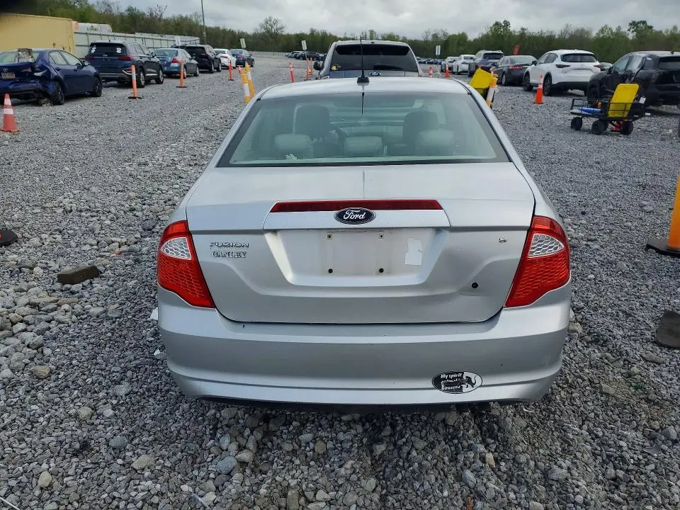 2010 FORD FUSION S  