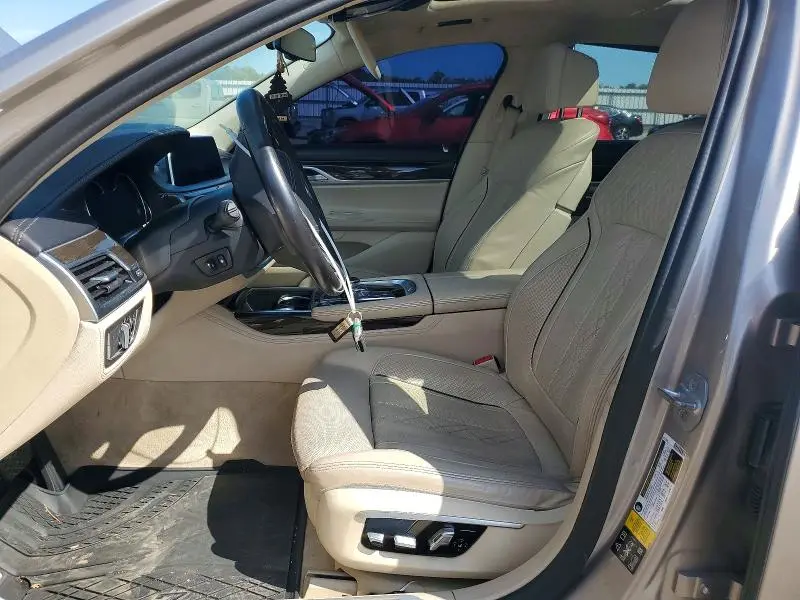 2016 BMW 750 XI  