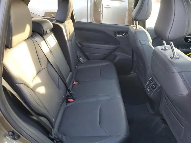 2025 SUBARU FORESTER LIMITED  