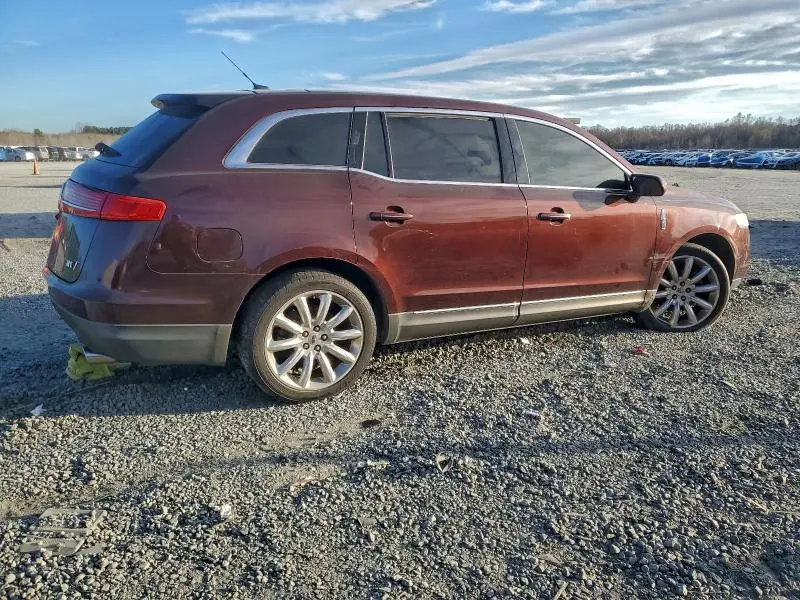 2010 LINCOLN MKT   