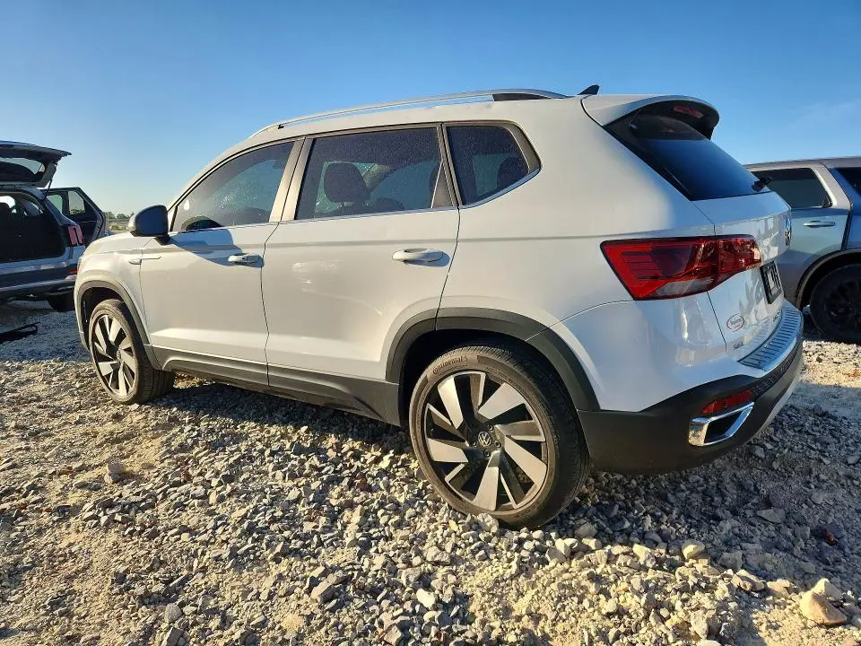 2024 VOLKSWAGEN TAOS SEL  