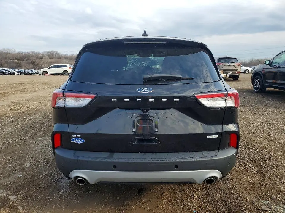 2020 FORD ESCAPE SE  