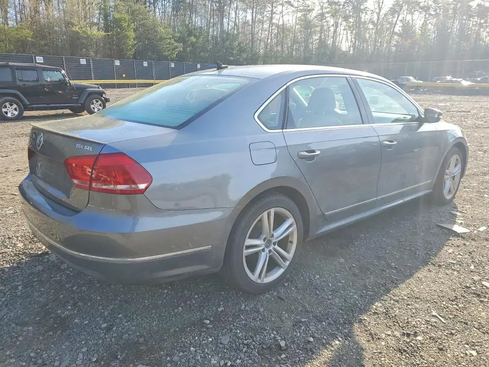 2013 VOLKSWAGEN PASSAT SEL  