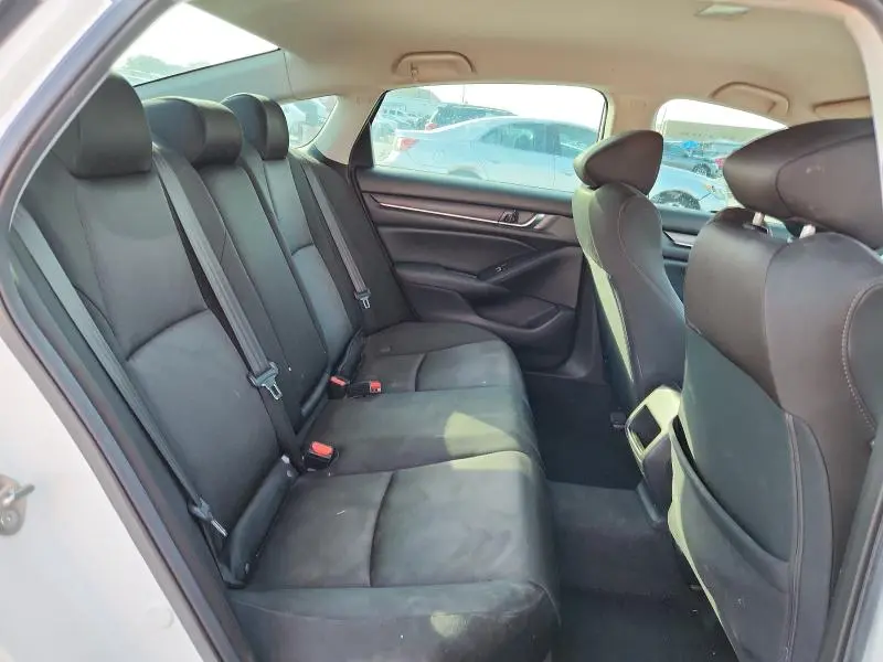 2019 HONDA ACCORD LX  