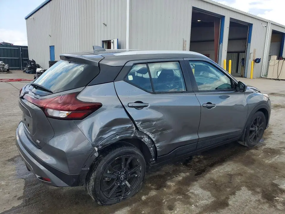 2023 NISSAN KICKS SV  