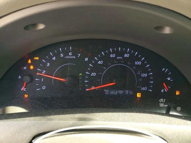2010 TOYOTA CAMRY LE  