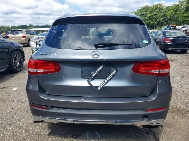 2017 MERCEDES-BENZ GLC 300  