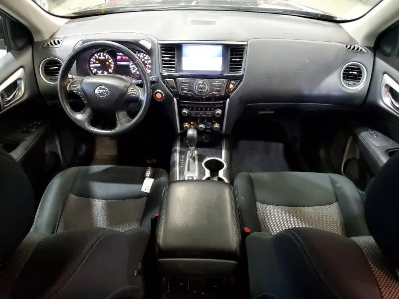 2018 NISSAN PATHFINDER SV  