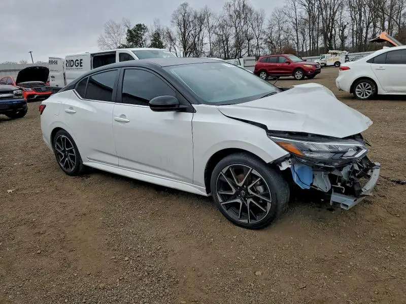 2024 NISSAN SENTRA SR  
