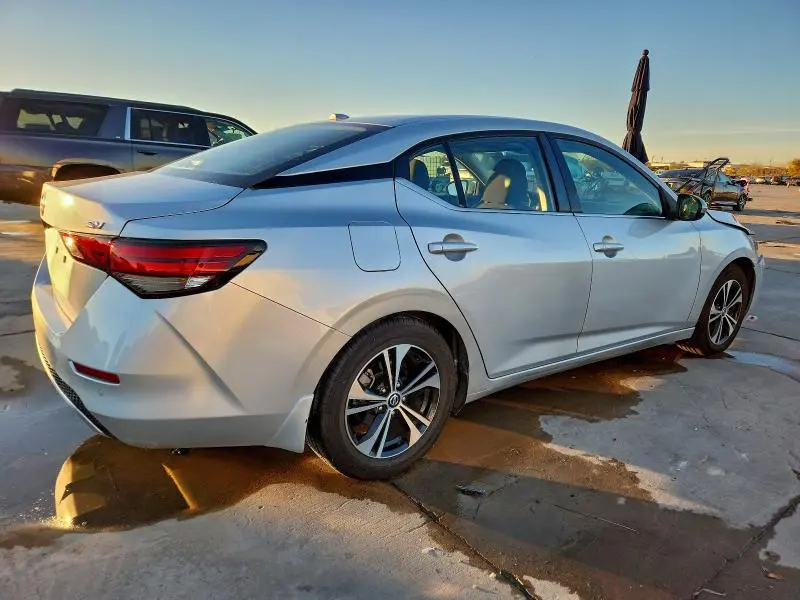 2022 NISSAN SENTRA SV  