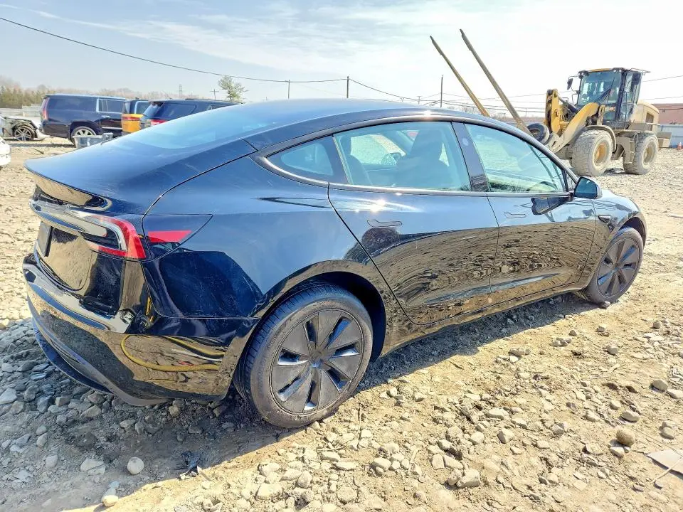 2025 TESLA MODEL 3   