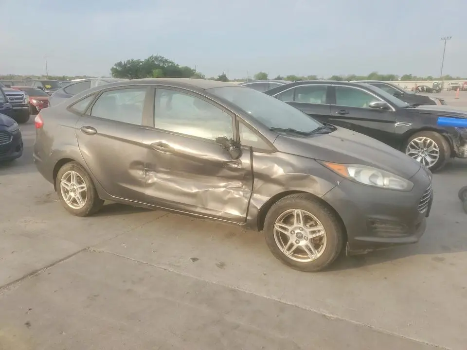 2017 FORD FIESTA SE  