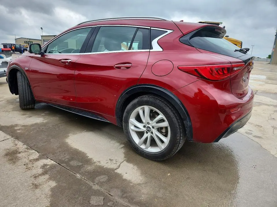2019 INFINITI QX30 LUXE  