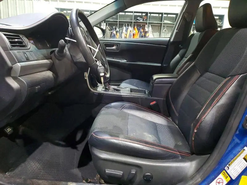 2017 TOYOTA CAMRY SE  