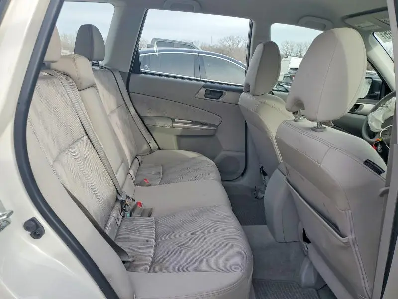 2010 SUBARU FORESTER XS  