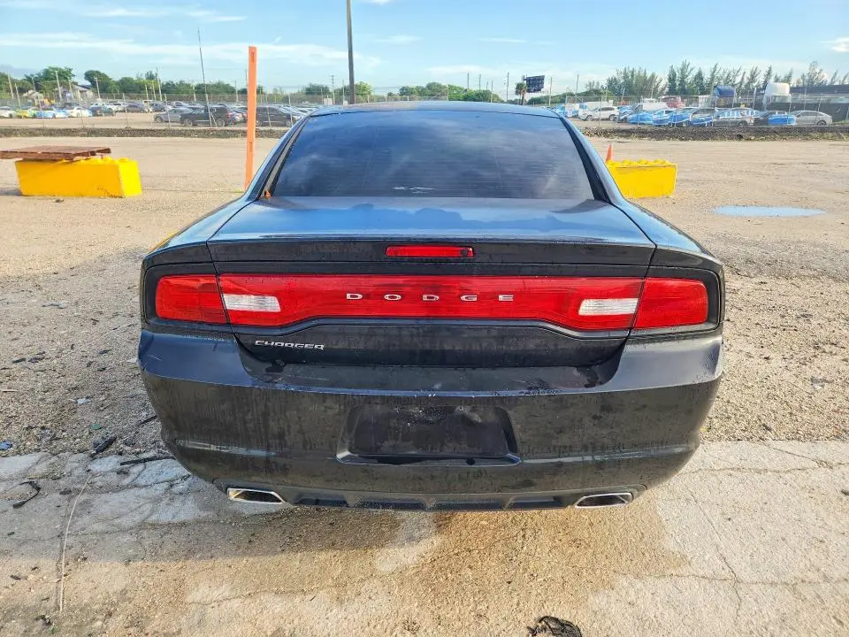 2014 DODGE CHARGER SE  
