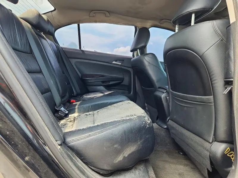2011 HONDA ACCORD SE  