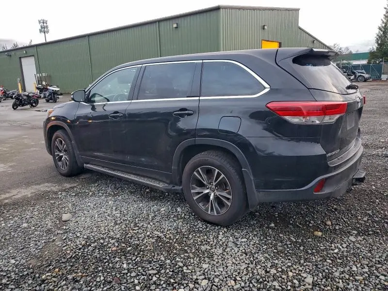 2019 TOYOTA HIGHLANDER LE  