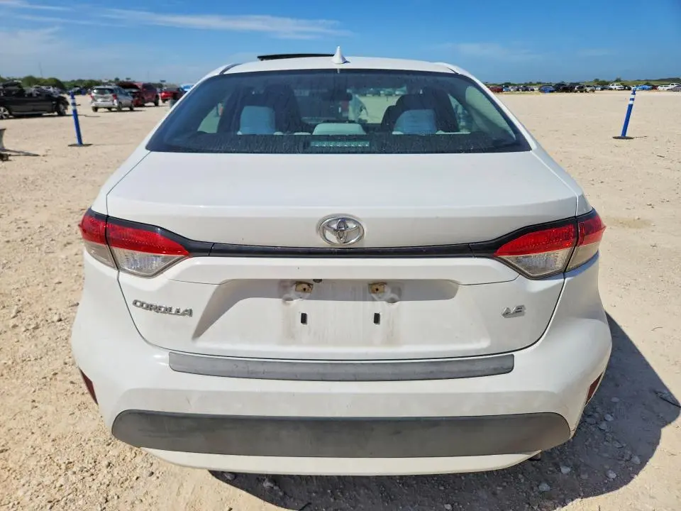 2021 TOYOTA COROLLA LE  