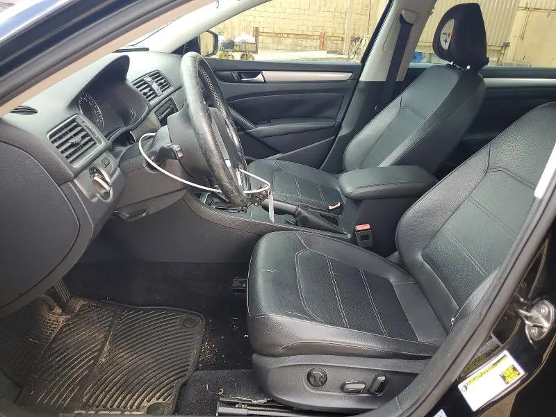 2014 VOLKSWAGEN PASSAT S  