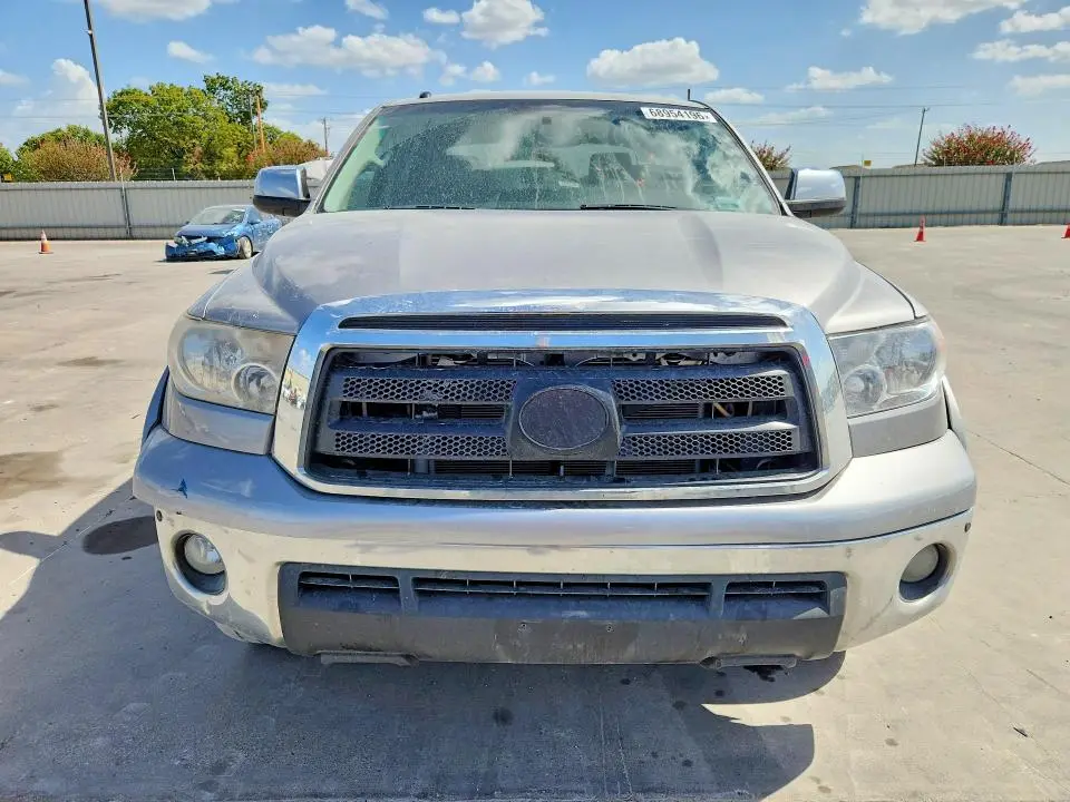 2011 TOYOTA TUNDRA CREWMAX LIMITED  