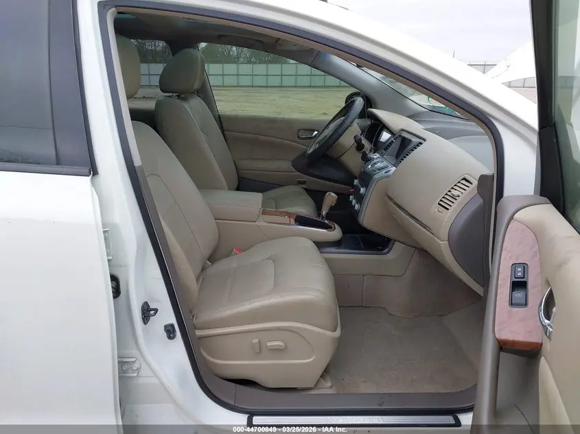 2013 NISSAN MURANO LE