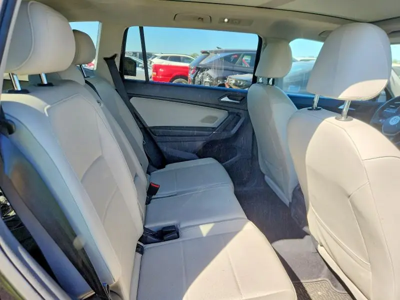 2020 VOLKSWAGEN TIGUAN SE  