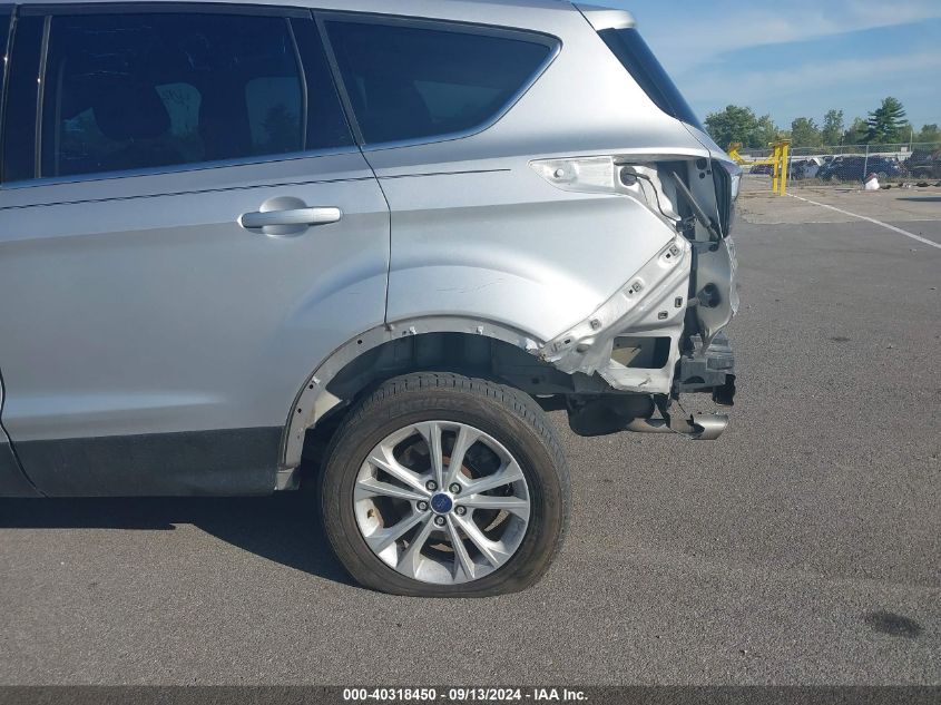 2017 FORD ESCAPE SE