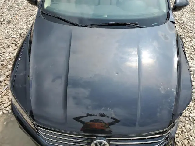 2017 VOLKSWAGEN PASSAT SE  