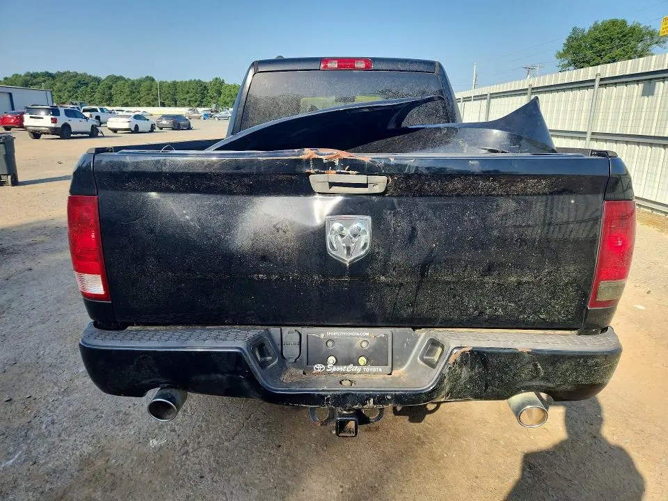 2015 RAM 1500 ST  