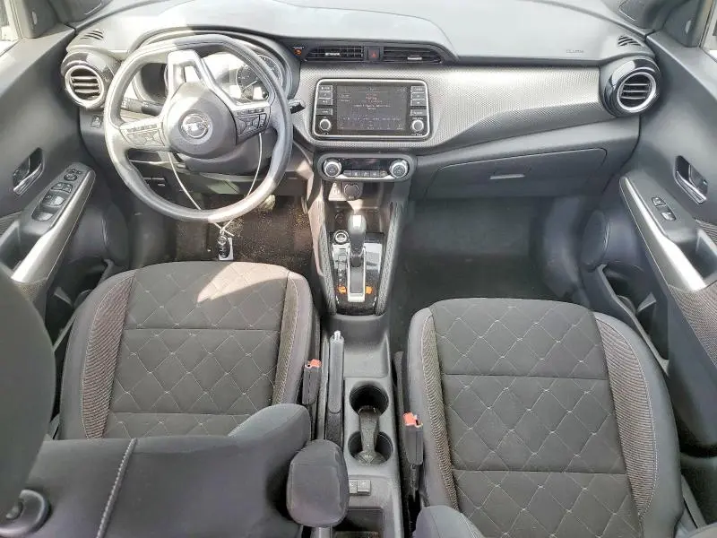 2019 NISSAN KICKS SV  
