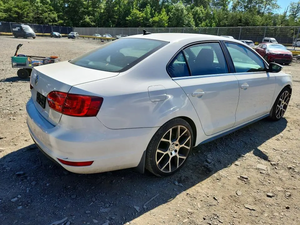 2013 VOLKSWAGEN JETTA GLI  