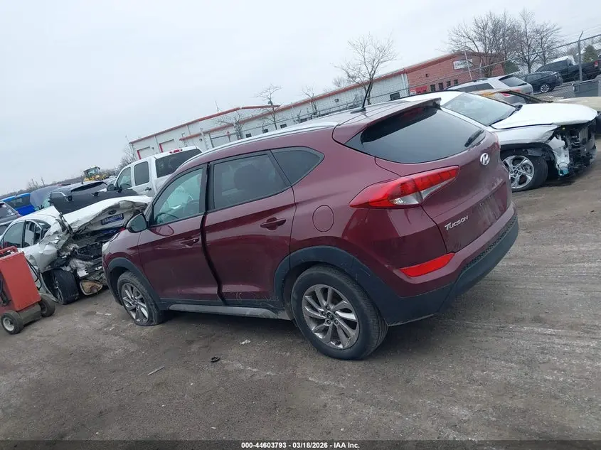 2017 HYUNDAI TUCSON SE