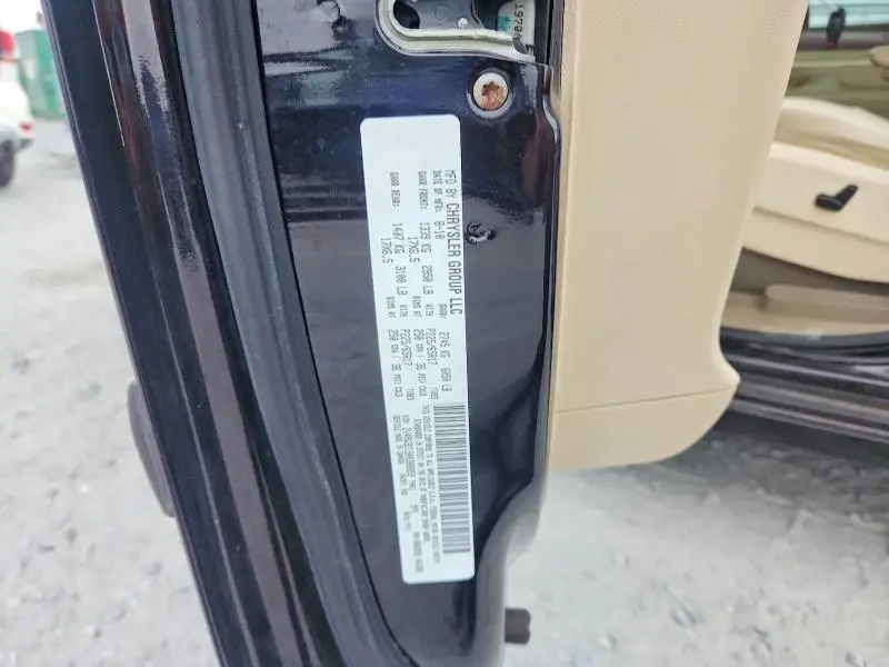 2010 VOLKSWAGEN ROUTAN SE  
