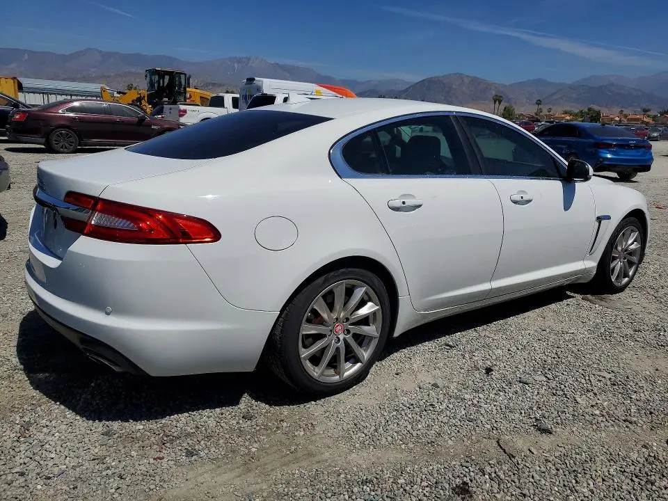2015 JAGUAR XF 2.0T PREMIUM  
