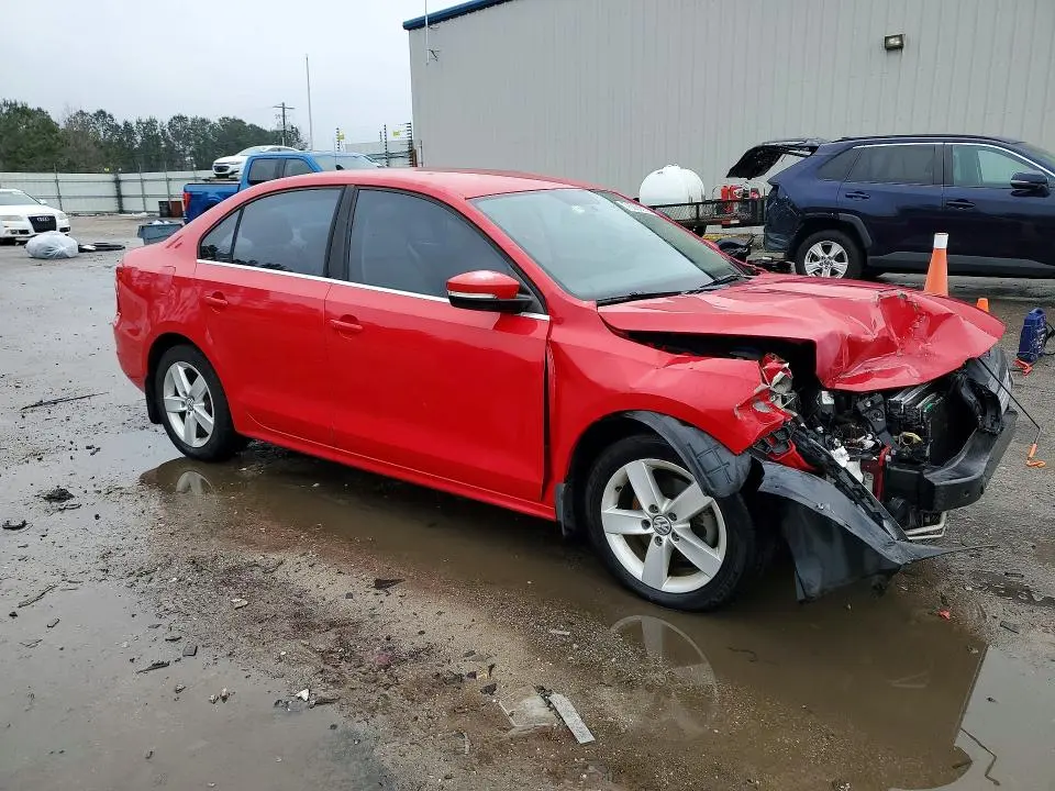 2013 VOLKSWAGEN JETTA TDI  