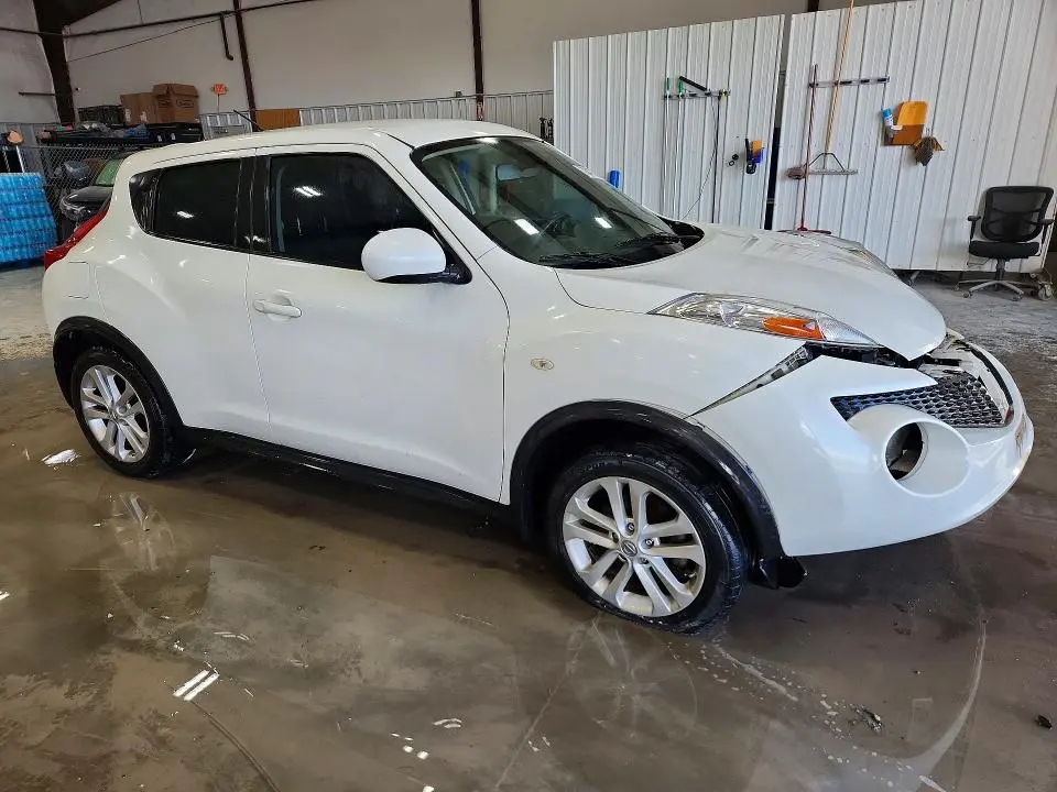 2014 NISSAN JUKE S  