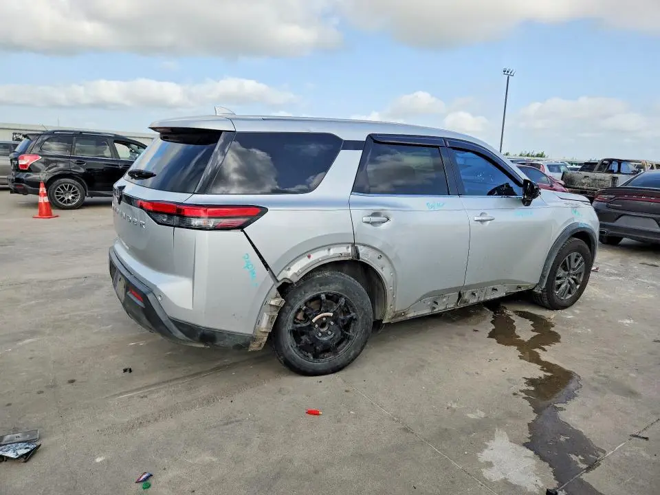 2022 NISSAN PATHFINDER S  