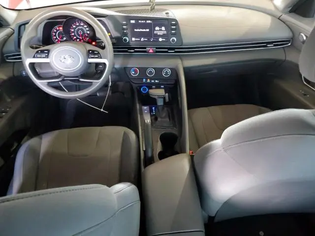 2021 HYUNDAI ELANTRA SE  