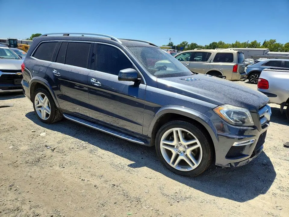 2015 MERCEDES-BENZ GL 550 4MATIC  