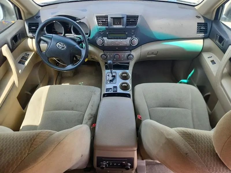 2010 TOYOTA HIGHLANDER BASE  