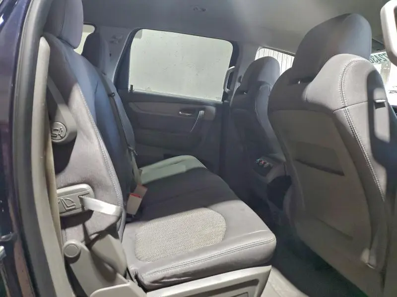 2016 CHEVROLET TRAVERSE LS  