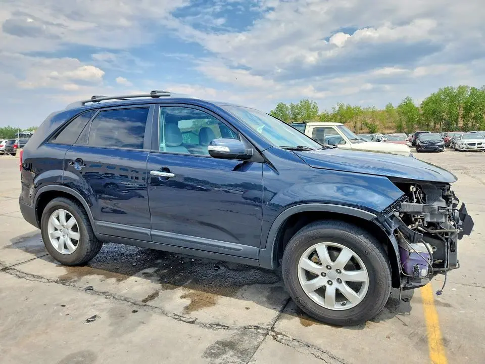 2012 KIA SORENTO LX  