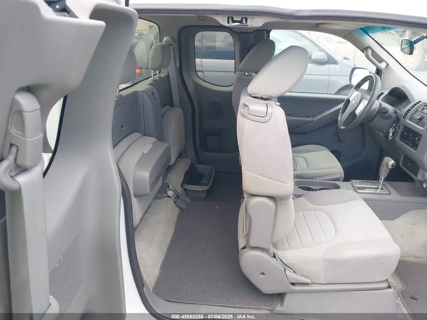 2013 NISSAN FRONTIER S