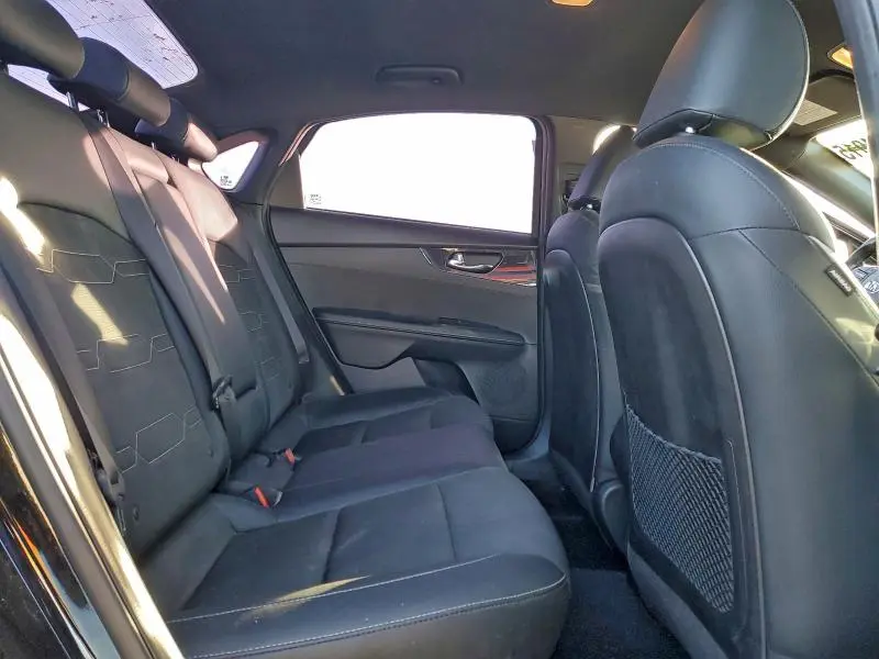 2021 KIA FORTE GT LINE  