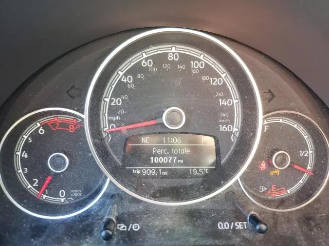 2019 VOLKSWAGEN BEETLE S